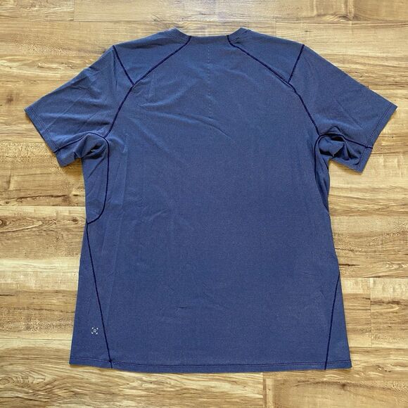 Lululemon Men’s XL Blue All Terrain Short Sleeve Shirt Reflective Vented Gym Run - Picture 2 of 15
